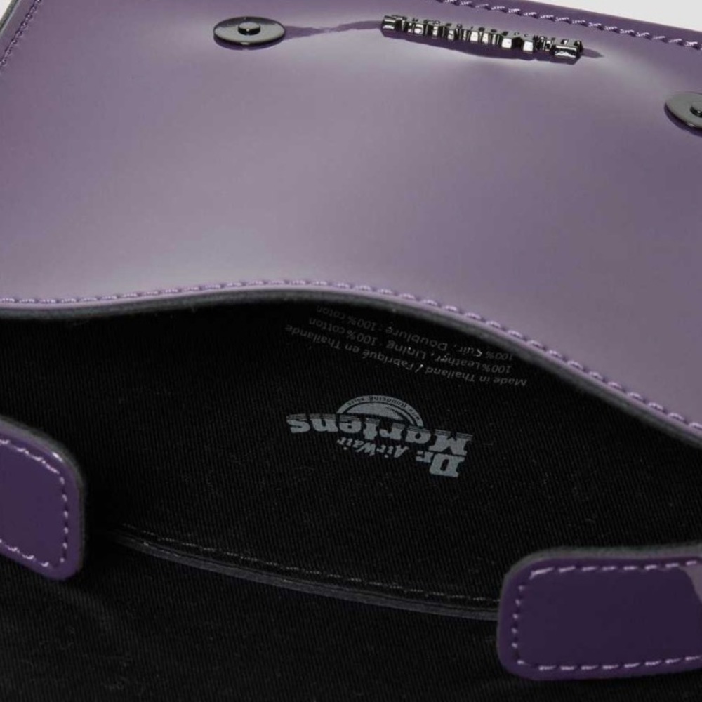 DR. MARTENS PATENT LEATHER CROSSBODY BAG
BLACKCURRANT - Picture 4 of 15
